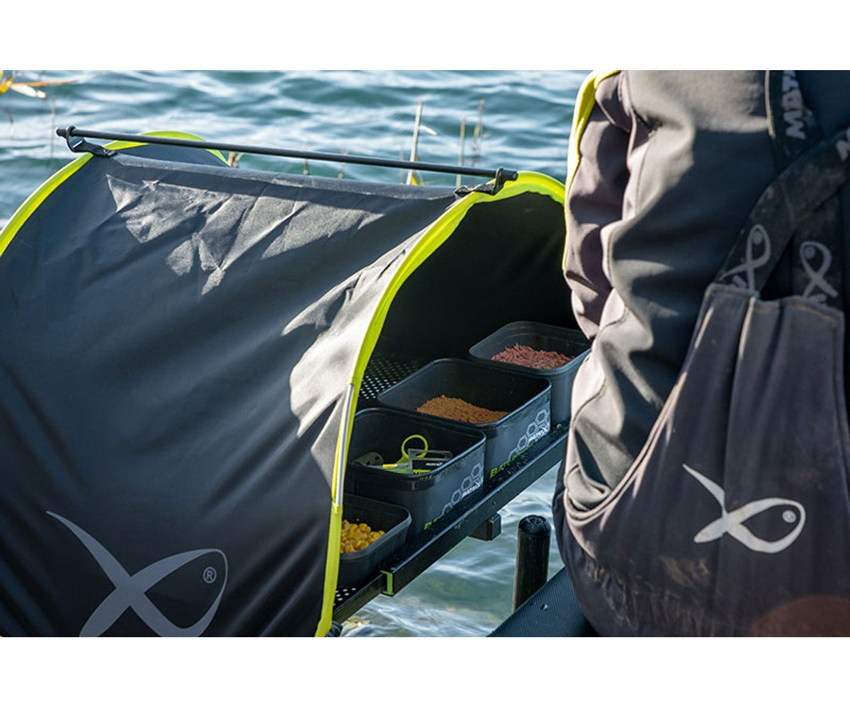 Покривало за маса Matrix Extending Side Tray Cover