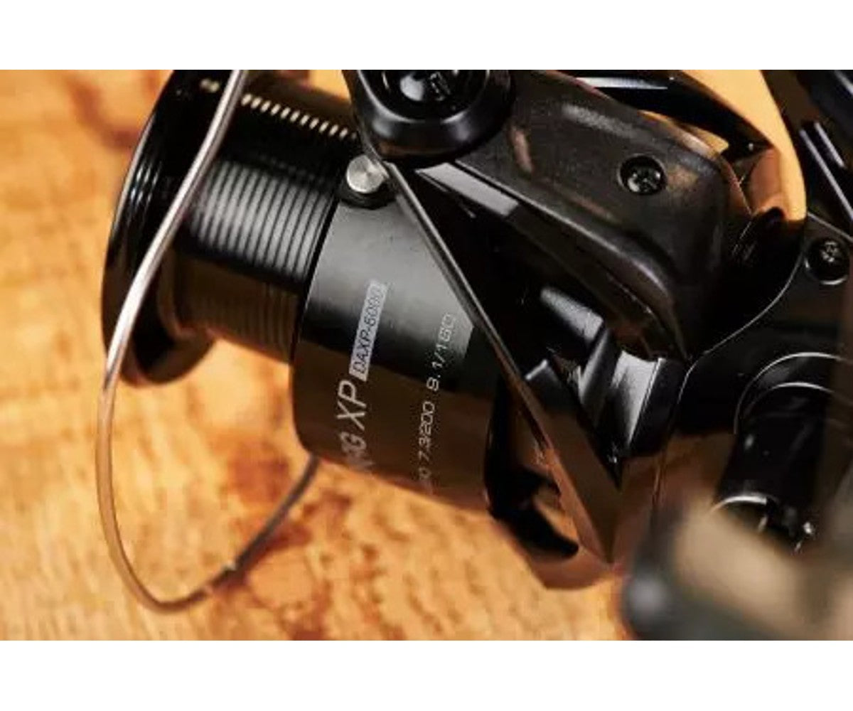 Макара Okuma Dyna Drag XP Baitfeeder